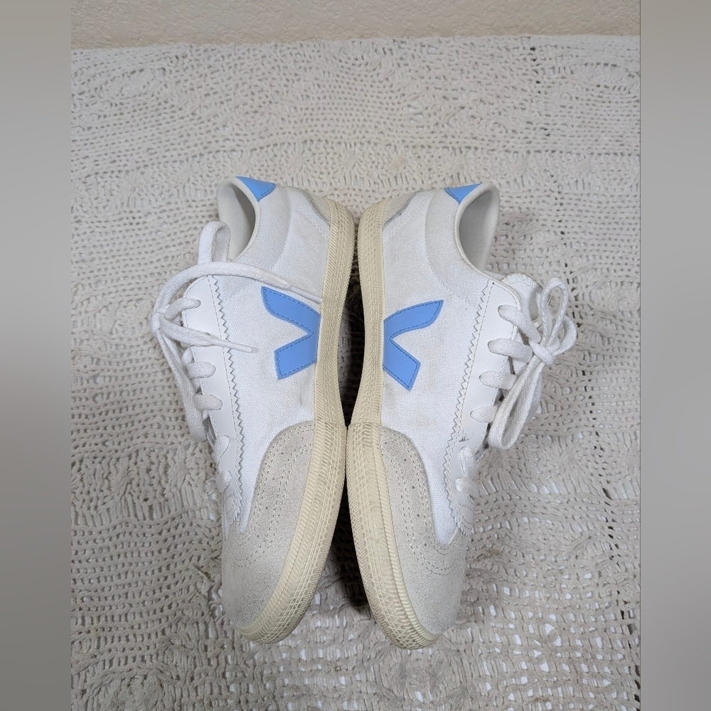 Veja White and Light Blue Volleyball Canvas Sneakers Size 9 - Picture 2 of 7